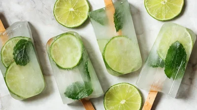 Чудовий спосіб освіжитися: готуємо п’янке морозиво джин-тонік