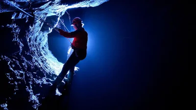 В Уельсі відкрили найглибший готель у світі, і ось вражаючі фото