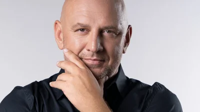 Зірковий бліц: Потап про абсурдні статті у ЗМІ та стосунки з Настею під час війни