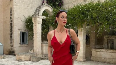 Из-за слишком горячей фотографии в паспорте женщину не пускали на самолет