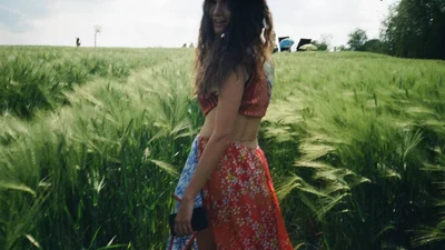 Даша Кацуріна показала спільні фото з Дантесом зі зйомок кліпу "Чуєш"