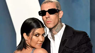 Кортни Кардашьян объявила о своей беременности во время выступления любимого Трэвиса Барке