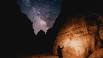 В вечір літнього сонцестояння ти побачиш парад планет та сяйво да Вінчі