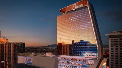 Мужчина так круто сыграл роль владельца казино, что украл у работников миллион