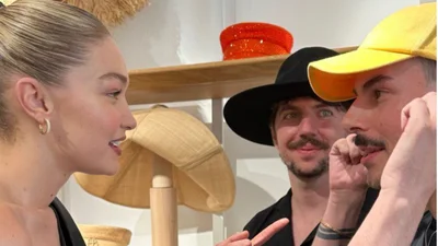 Фото дня: Джіджі Хадід зустрілася з українським дизайнером Русланом Багінським