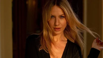 У своїй найменшій вазі: Леся Нікітюк у довгій спортивній сукні прогулялася Львовом