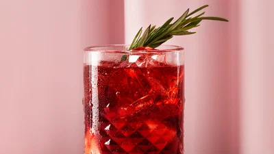 Як приготувати сангрію – іспанський напій на вині для спекотних літніх днів