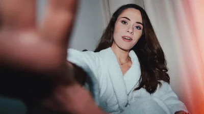 Бьюти-рутина звезды: Юлия Санина показала продукты, которыми пользуется для идеальной кожи