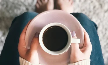 Заземляемся: техника "утренний кофе", которая возвращает в реальность