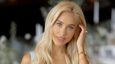 Даша Квиткова показала, как сама делает себе идеальный макияж