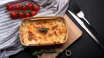 Готуємо бюджетну вечерю: картопля, овочі, сир і ніякого м’яса