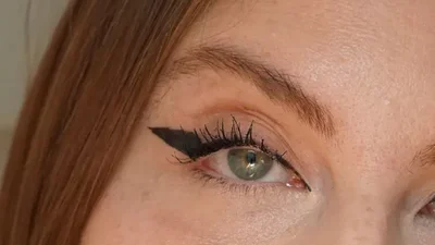 Крыло ангела вместо стрелки: модный способ подводить глаза