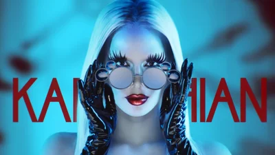 Кім Кардашьян змінилась до непізнаваності заради ролі в серіалі