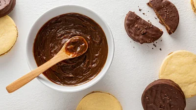 Десерти без цукру: шоколадний крем із трьох інгредієнтів, який не вплине на фігуру