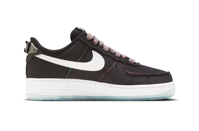 Вот новая модель Nike Air Force со встроенной открывалкой для бутылок - фото 566531
