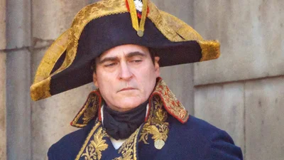 "Не знаю, что делать": Хоакин Феникс боялся играть Наполеона в эпическом кино Ридли Скотта