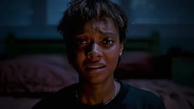 Самая высокая оценка среди фильмов ужасов 2023: вышел трейлер "Говори мне"