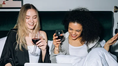 Пишет только тогда, когда ей нужно: 5 признаков того, что твоя подруга токсичная