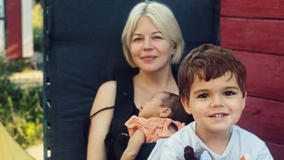 Onuka засипала мережу солодкими фото з двома дітьми