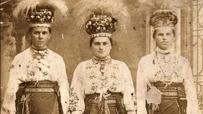 Буковинский венок с ковылью внесли в культурное наследие Украины: история украшения
