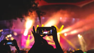 Дівчинка зі сцени назвала Путіна "ху**" під час концерту YAKTAK