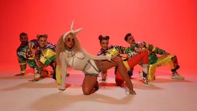 "Чи подивився б він на мої гарні ніжки…": відома співачка підтримала Остапчука та Позитива