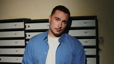 Нікіта Кісельов презентував нову чуттєву пісню "Квартира 156"