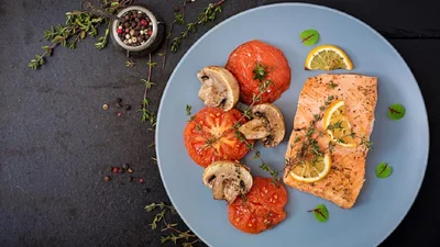 Украинцы должны есть больше рыбы: диетолог назвала неочевидную причину