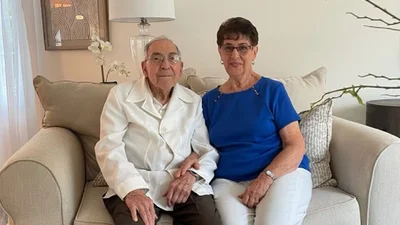 Це доля: 93-річний чоловік одружується з жінкою, в яку закохався 64 роки тому