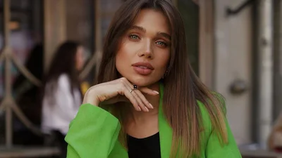 Блогер Саша Бо показала фото до и после пластической операции для улучшения формы губ