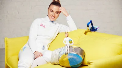 Ольга Харлан продала свою ляльку Барбі: скільки отримала шаблістка та куди підуть гроші