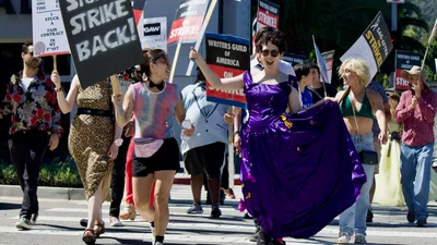 Стало известно, во сколько уже обошлась Калифорнии забастовка сценаристов