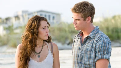 Майли Сайрус вспомнила, как начинались ее отношения с экс-мужем Лиамом Хемсвортом