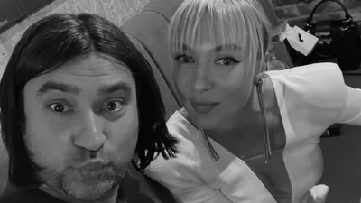 Які котики: ведучий Люкс ФМ Женя Фешак святкує 13 років разом з коханою Наталі