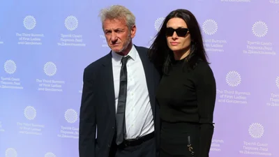 Шон Пенн приехал в Киев со своей возлюбленной-украинкой