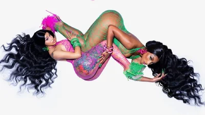 Cardi B і Megan Thee Stallion шалено трясуть дупками в новому кліпі, який зняла українка