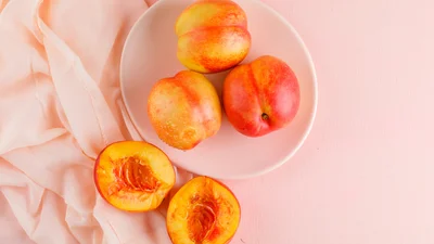 Персики в сиропі — готуємо просту і солодку заготовку на зиму