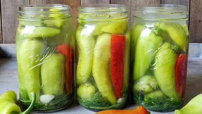 Маринований перець — пікантна консервація, якою ти будеш насолоджуватися всю зиму