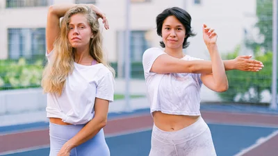 3 упражнения пилатеса для баланса, которые ты можешь выполнять где угодно