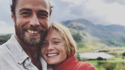 Брат Кейт Міддлтон зачарував ніжними фото з вагітною дружиною