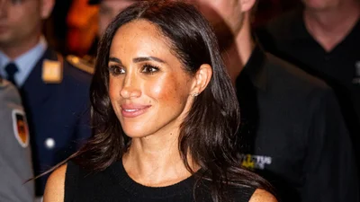 Меган Маркл вразила екстремальним схудненням, повернувши собі допологову фігуру