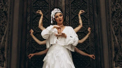 Певица Оля Цибульская посвятила новую песню "Викликай поліцію" всем женщинами за 30