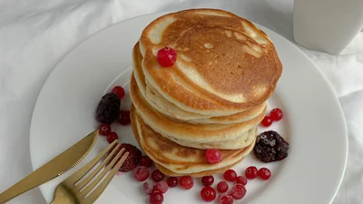 Як приготувати найм’якіші яблучні оладки на сніданок