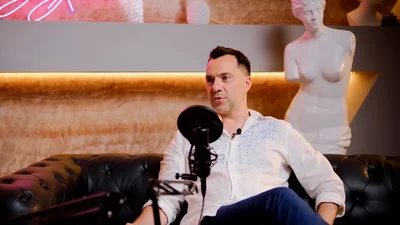 Алексей Арестович рассказал, из-за чего разошелся с бывшими женами