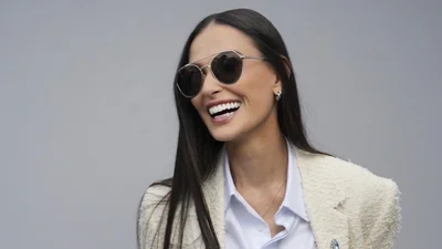 60-річна Демі Мур засвітила соски на світському заході