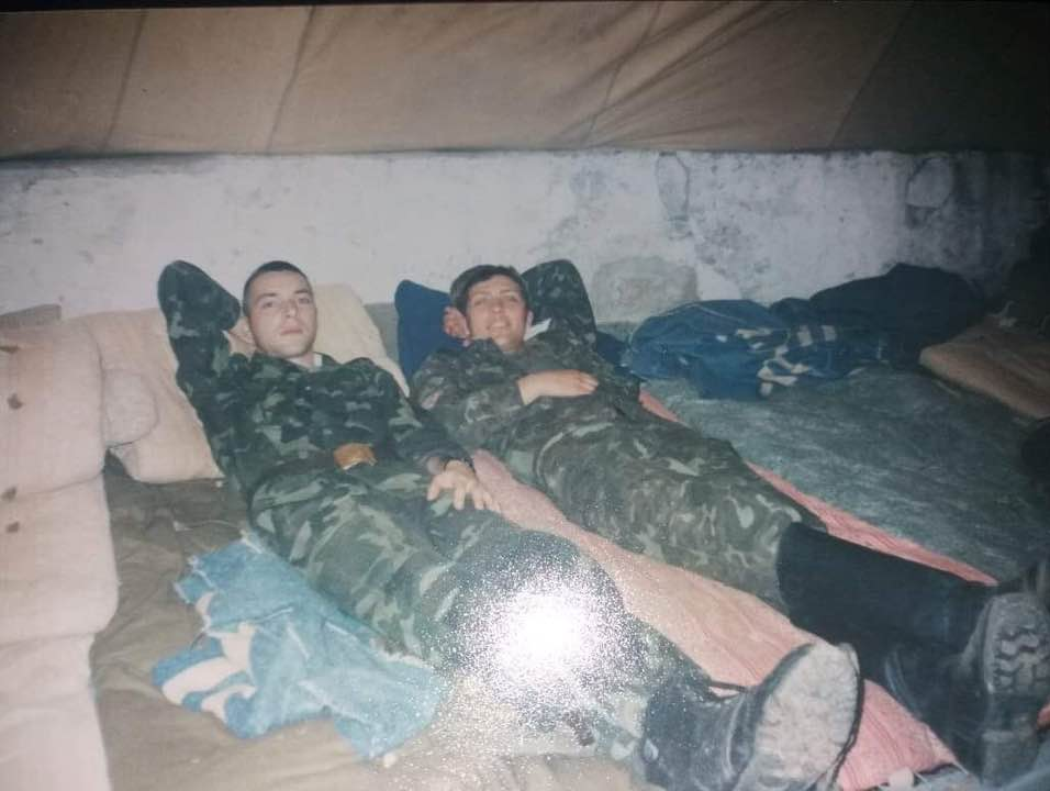 Олексій Арестович пояснив, чому жінкам подобаються чоловіки-військові - фото 575461
