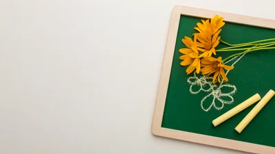 Привітання з Днем вчителя: найкращі відео з листівками українською