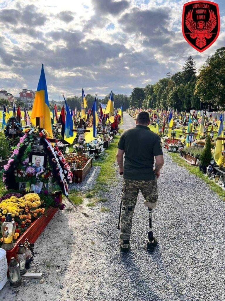 День защитников и защитниц Украины 2023: щемящие фото с войны - фото 576979