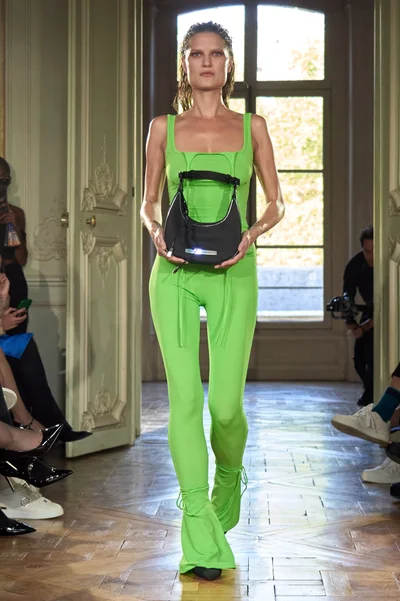 Новая коллекция бренда Андре Тана RDNT стала сенсацией Недели моды в Париже - фото 577140