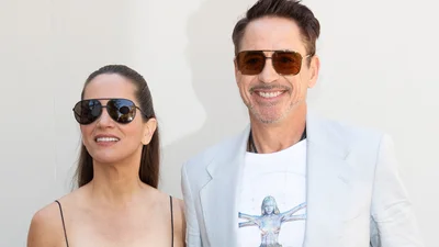 Роберта Дауни-младшего с женой увидели на модном шоу: как выглядит актер